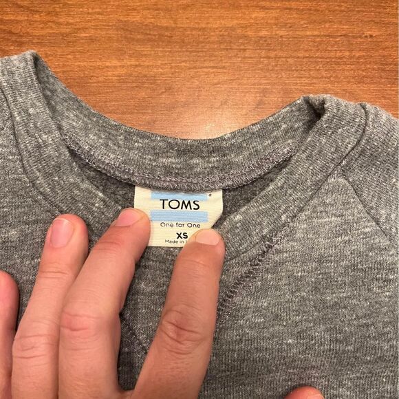 Toms sweatshirt size XS - Picture 2 of 4